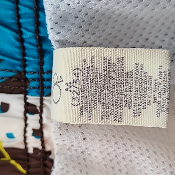 Like new 5 pocket men's shorts/ swim trunks. Mesh interior. - Picture 4 of 12